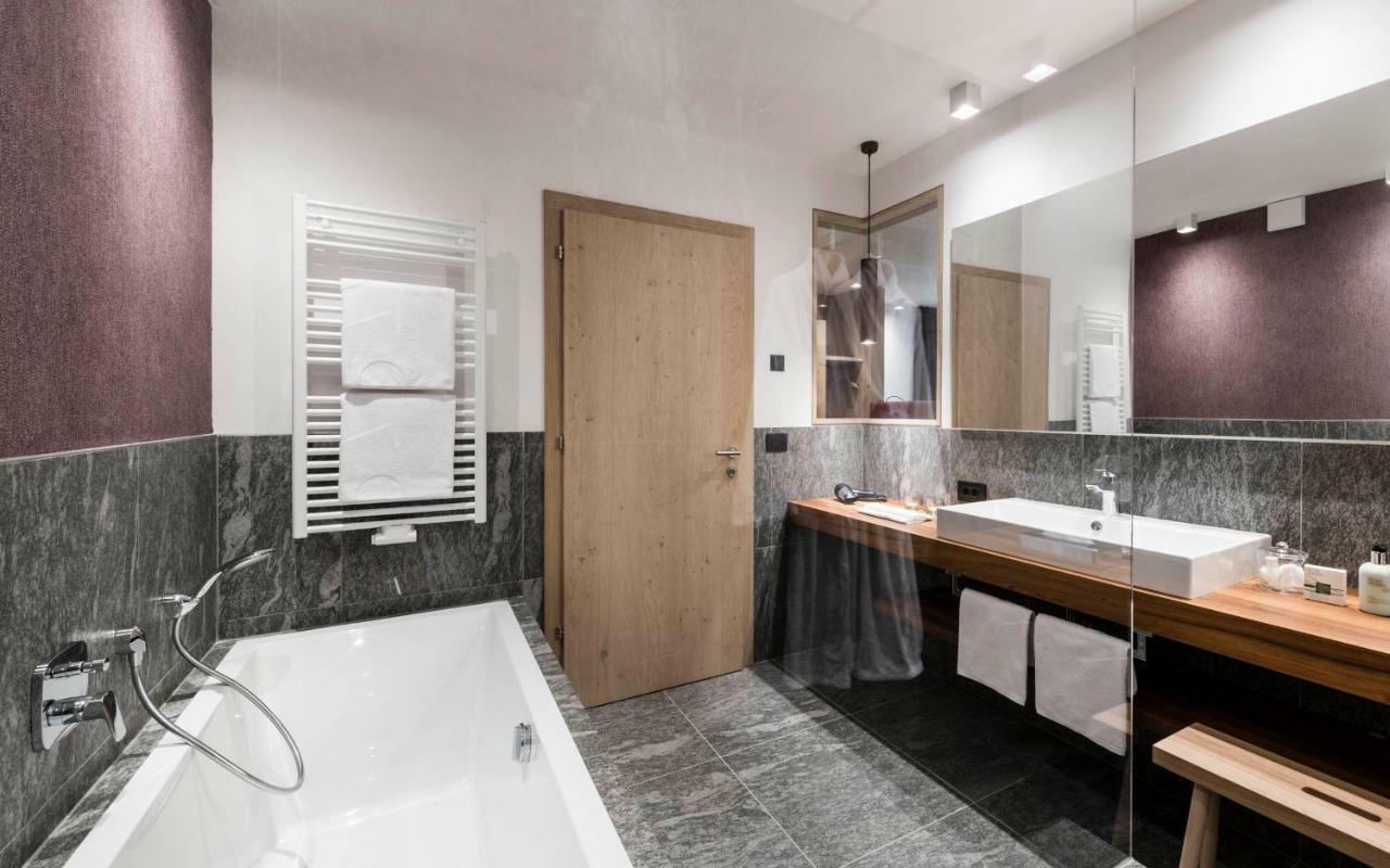 Vinea - Suites Dorf Tirol Exterior foto