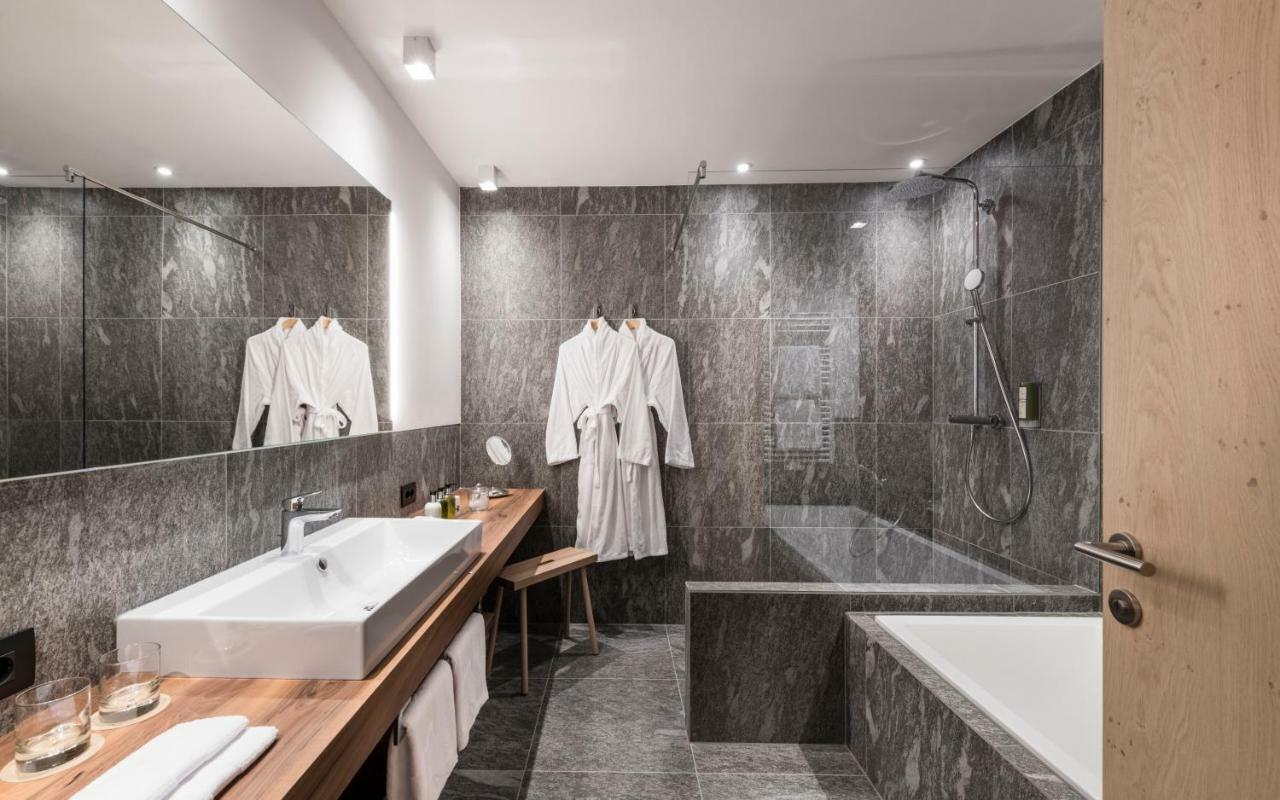 Vinea - Suites Dorf Tirol Exterior foto
